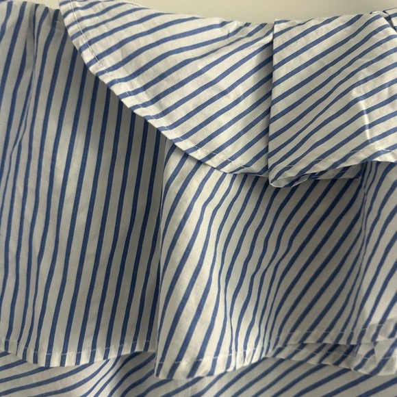 GAP Asymmetrical Ruffled Blue and White Blouse - Picture 4 of 5